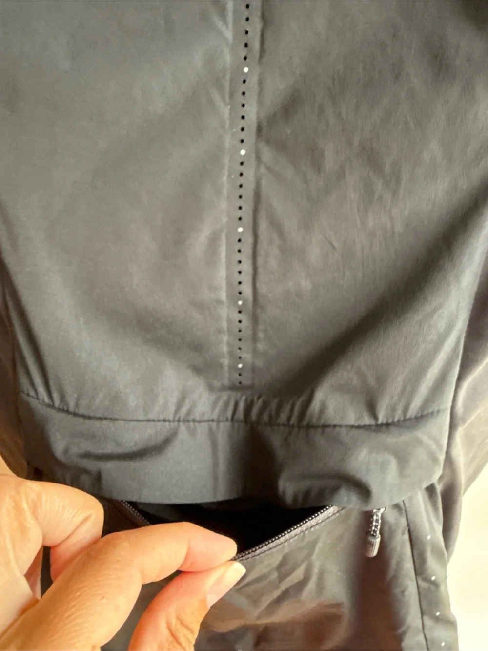 Lululemon Women’s Run For Cold Vest! Black Size 8